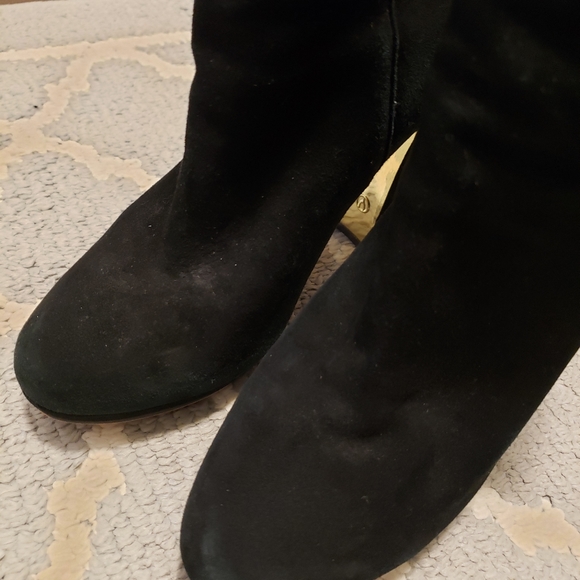 Browns Wishbone Black Suede Bootie, Platform with Gold Detail Size 8 - Picture 8 of 11